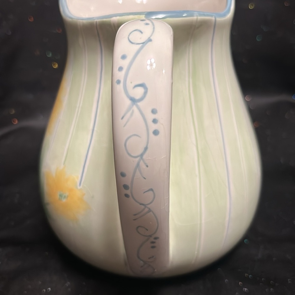 Flowered 🌼 Pitcher - Picture 3 of 10